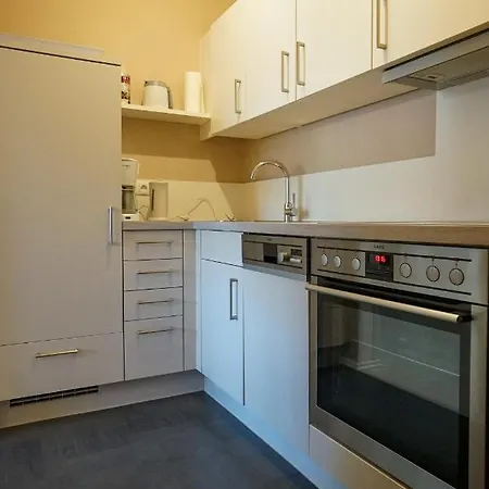 Viktoriastrasse 5 Anja 809